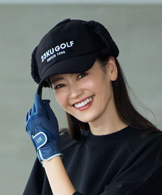 23区GOLF 【WOMEN】耳当て付スェードキャップ ブラック系