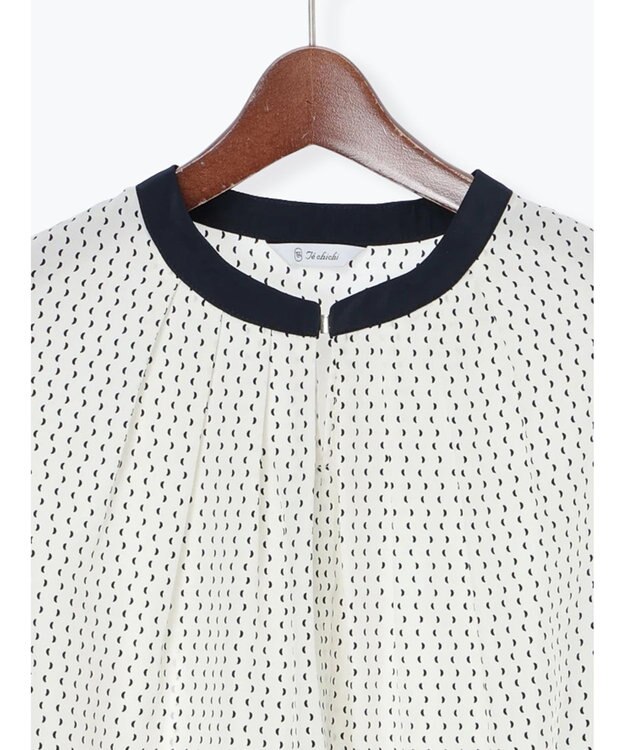 Te chichi スクエアチャームフロントタックブラウス キナリ