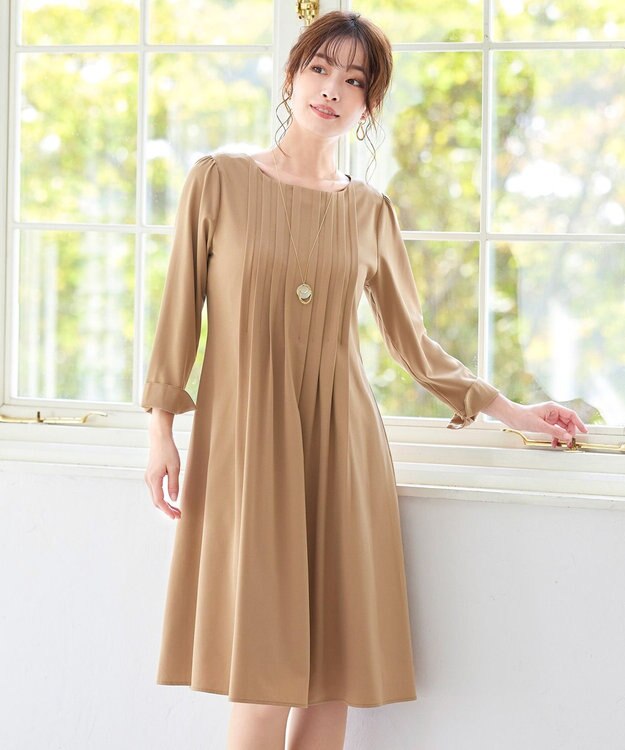 Tiaclasse 【洗える】スタイルアップも叶うピンタックワンピース ベージュ