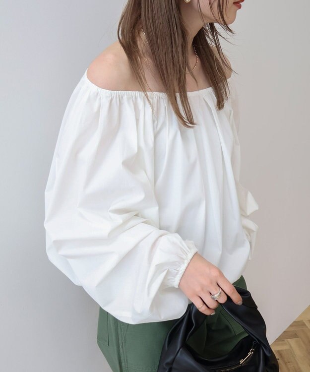 AMERICAN HOLIC イージーケアオフショルダーギャザーブラウス Off White