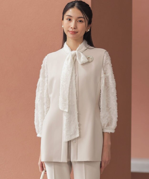 組曲 L 【KUMIKYOKU NAVY】コンフォータブルドレープ ジレ サンドベージュ系