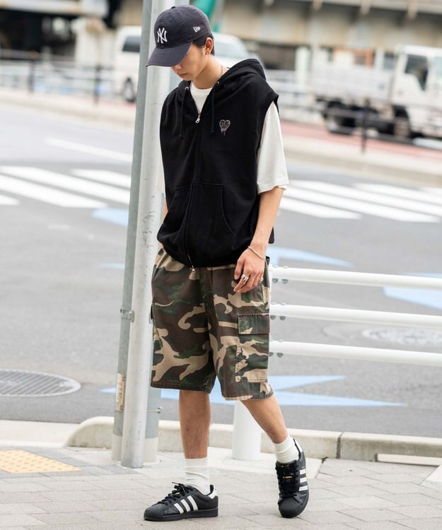 WEGO 【ユニセックス着用ITEM/MLサイズ展開】ワンポイントノースリジップパーカー ブラック