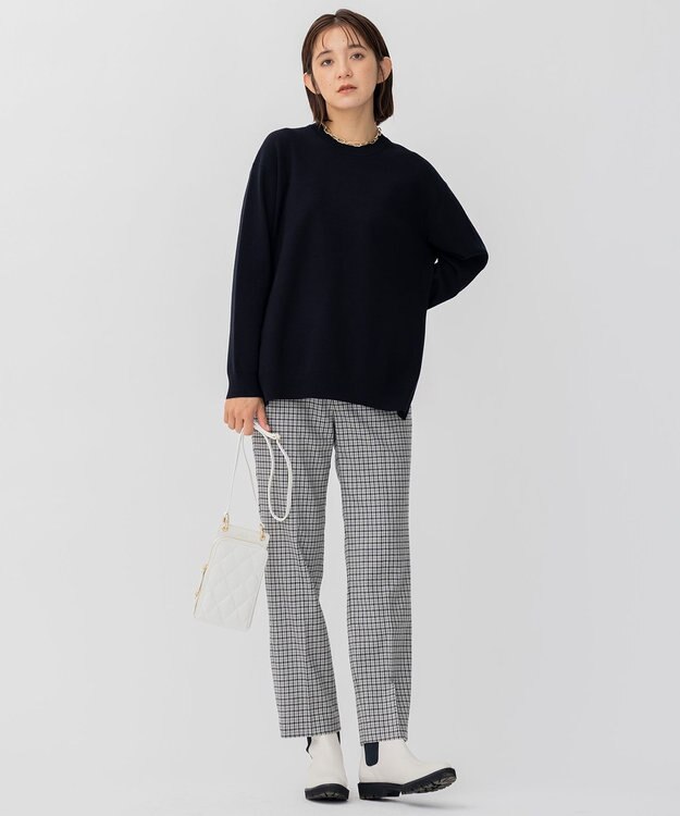 23区 【好評素材につき新型追加】ヴィスコースストレッチ クルーネック ニット ネイビー系