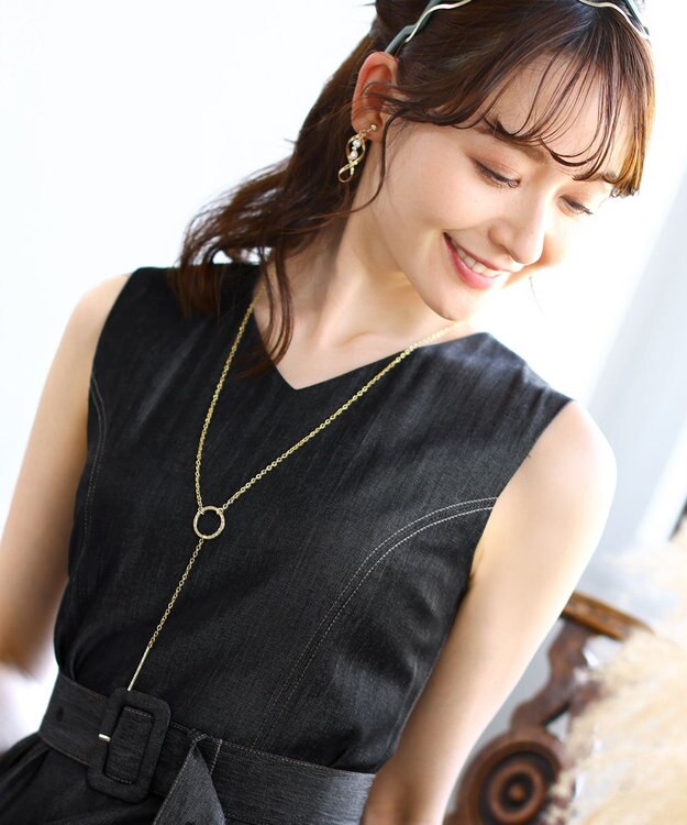 Tiaclasse 【日本製】キラキラ輝く石付きの大人カジュアルなフープ＆バーネックレス ゴールド