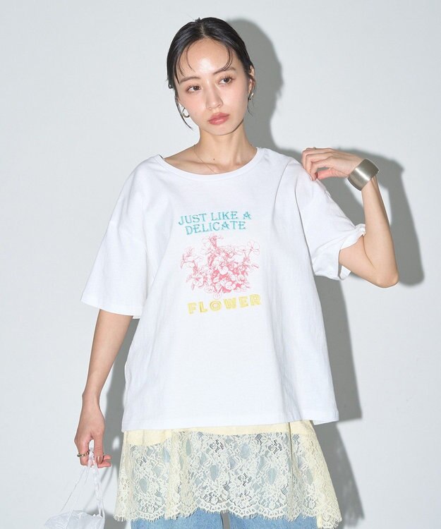 earth music&ecology 刺繍Tシャツ B