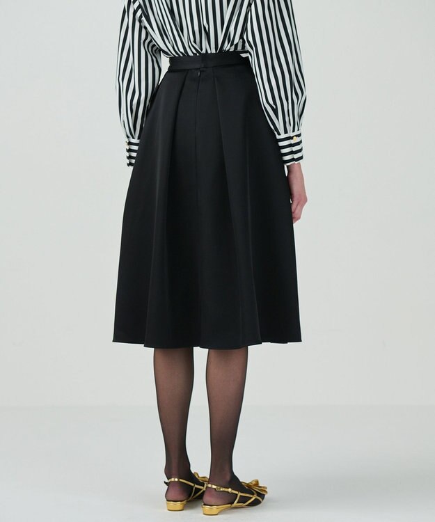 GRACE CONTINENTAL ボリュームサテンタックスカート ブラック