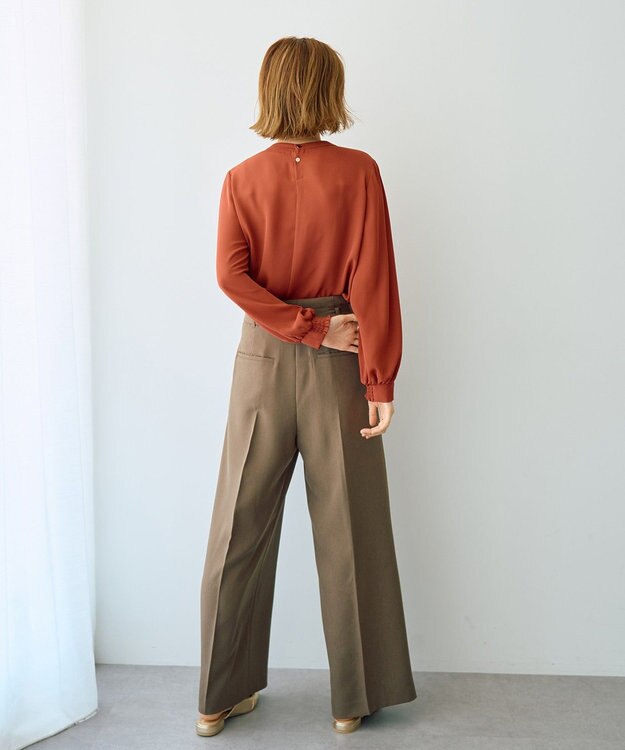 YECCA VECCA パールブローチ付きボウタイブラウス Red