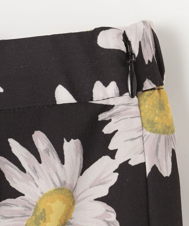 GRACE CONTINENTAL マーガレットフラワープリントスカート ブラック