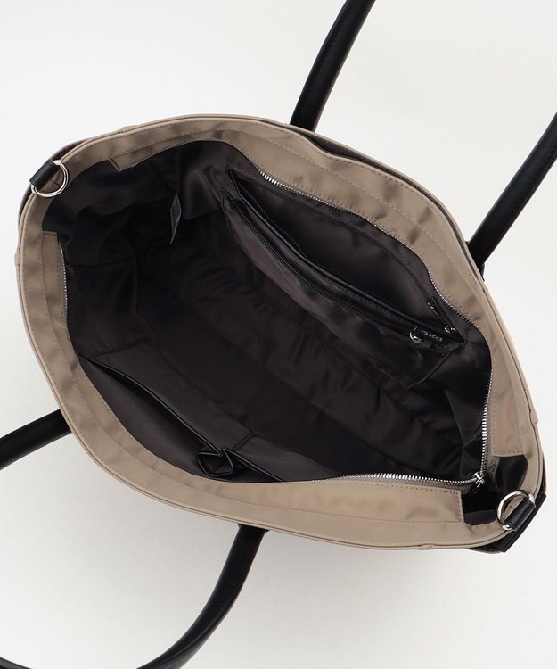 Y'SACCS ナイロン×リサイクルレザー　ホック2WAYトート　Mサイズ グレージュ