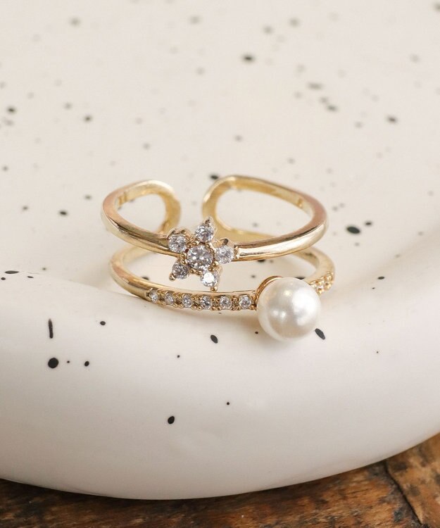 Tiaclasse フラワー＋パールダブルリング ゴールド