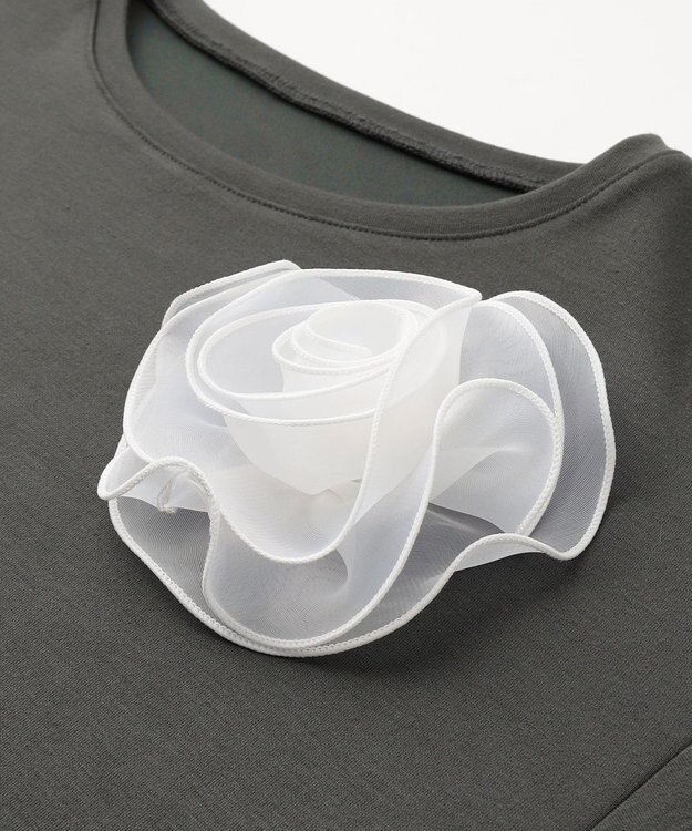 Feroux 【洗える】ローズコサージュ ダンボールプルオーバー グレー系