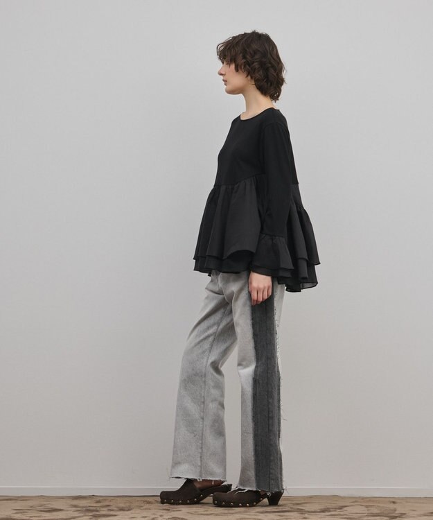 GRACE CONTINENTAL フレアカットトップ ブラック