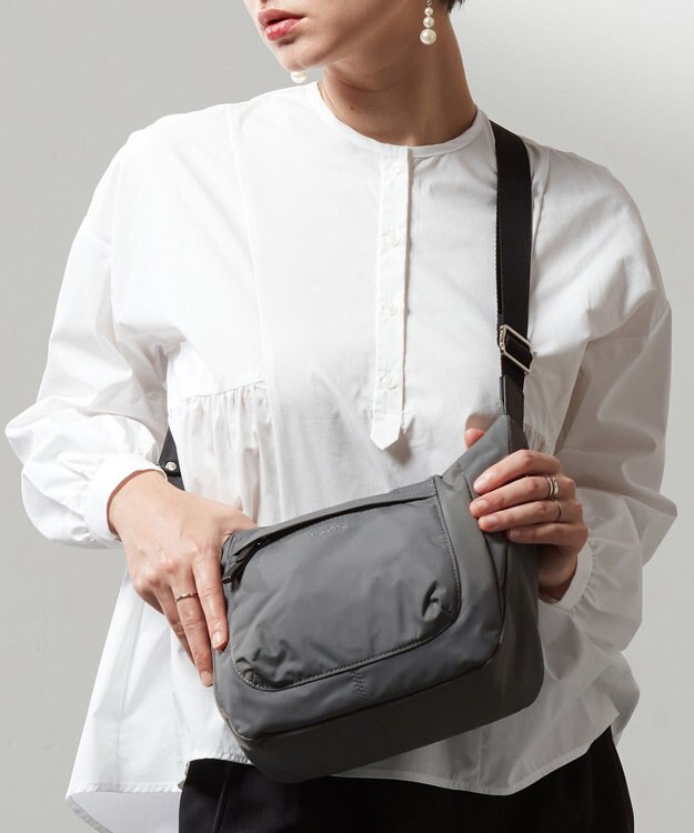 Y'SACCS カーゴポケット　ショルダーバッグ ダークグレー