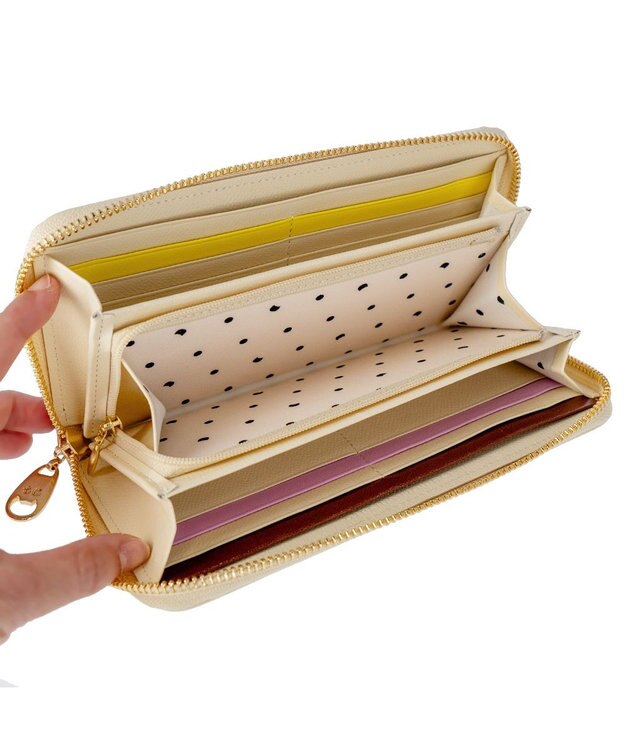 tsumori chisato CARRY ラブワッペン ラウンドファスナー長財布 ベージュ