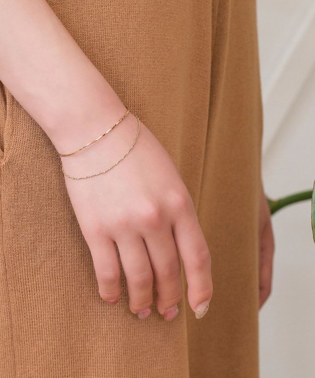 Phoebe クラッカードレーブバングル　ゴールド ゴールド