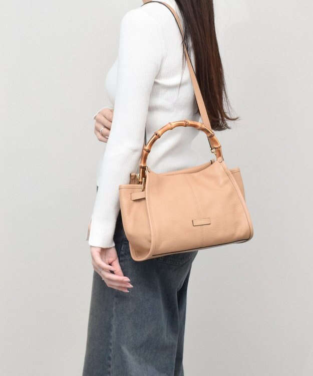 INTER-CHAUSSURES 【LORISTELLA】バンブーハンドルレザーバッグ ベージュ
