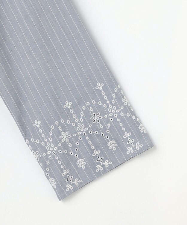 J.PRESS LADIES S ストライプ×エンブロイダリー クルーネック ブラウス ネイビー×ホワイト系