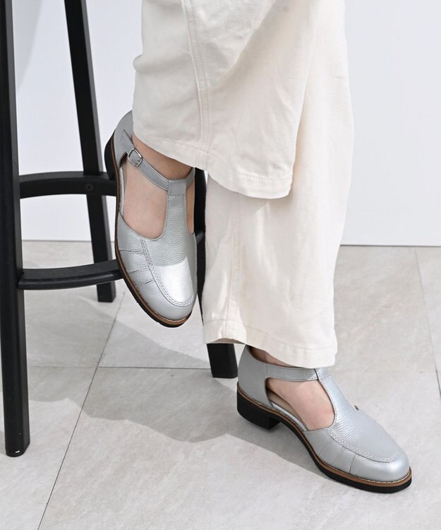 Pointer 本革 通気性Tストラップパンプス シルバー