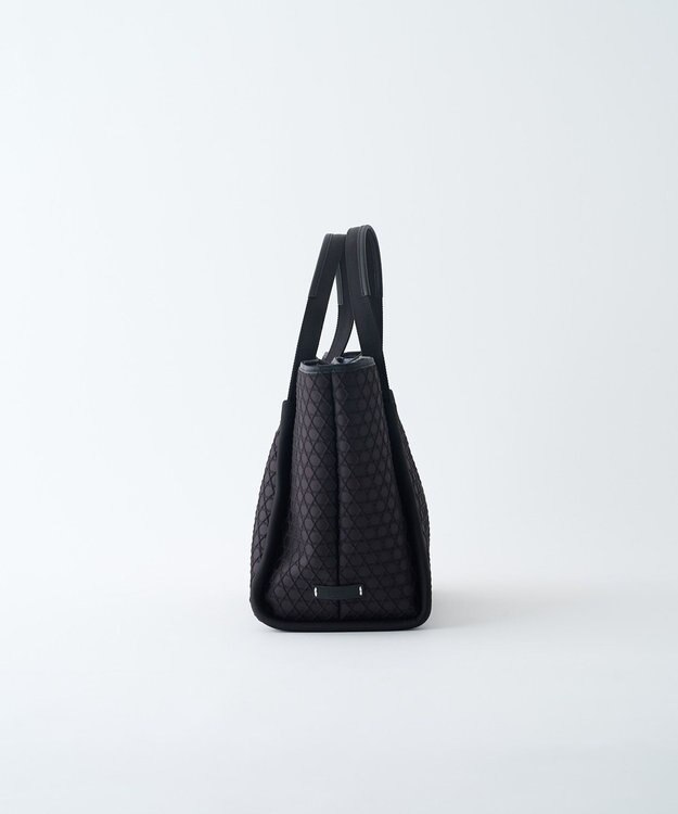 MIYABIYA LAQUOH【撥水加工】篭目柄エンボスボンディングトートL ブラック