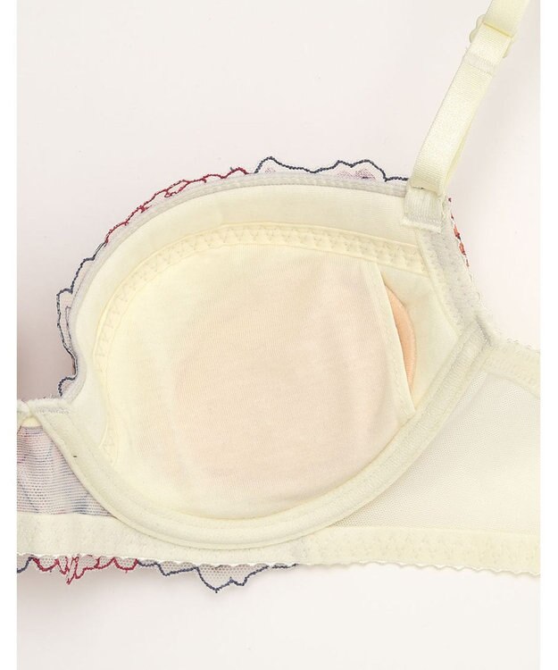 Wing WEB限定　ブラ＆ショーツセット　快適なつけごこち　はきこみ丈あさめ　ウイング／ワコール　CB3712 クリーム