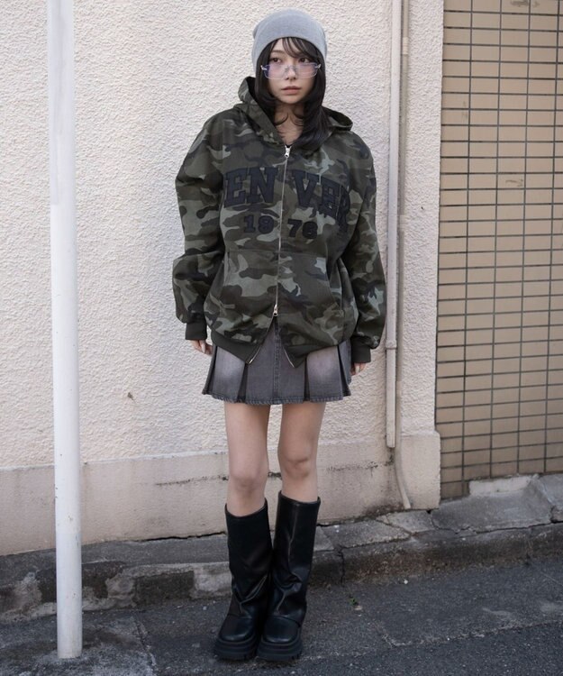 WEGO カレッジロゴBIGZIPパーカー 柄1