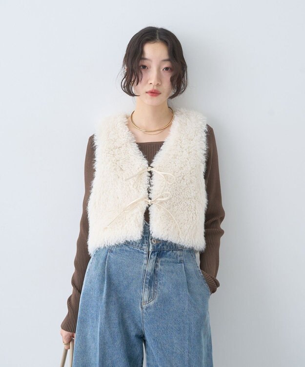 earth music&ecology フェイクファーショートジレ Ivory