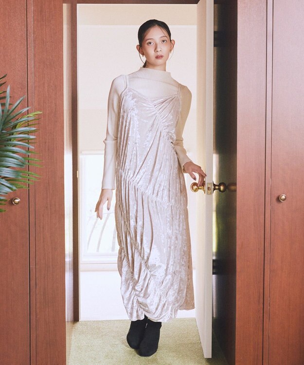 earth music&ecology クラッシュベロアシャーリングワンピース Ecru