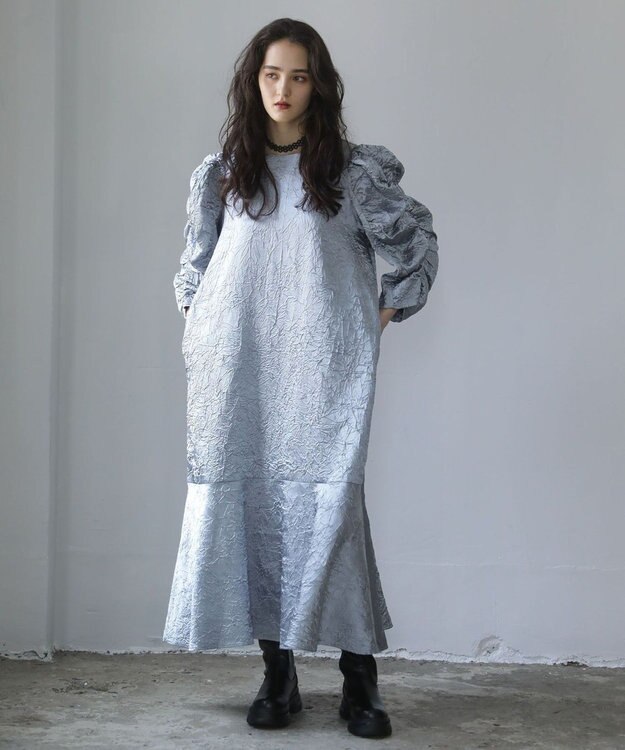 Green Parks ■ＥＳＣＡＲ　エンボスギャザースリーブワンピース