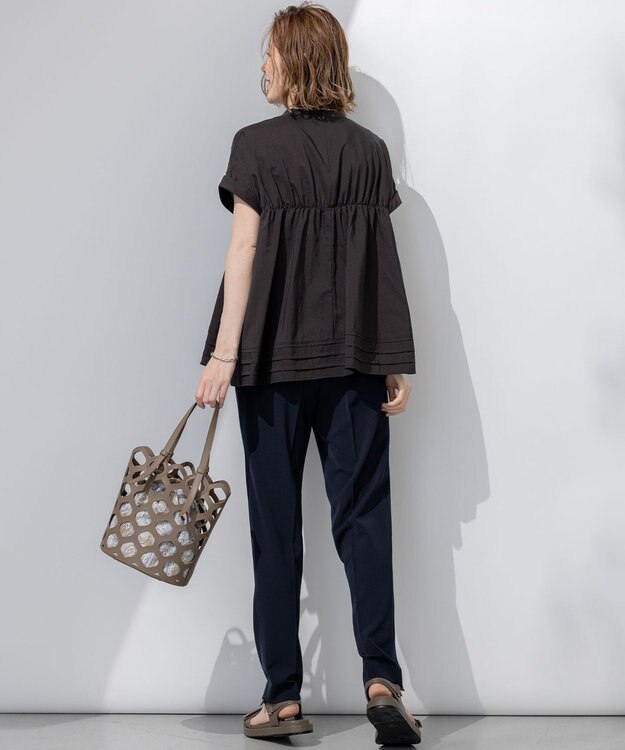 23区 S 【撥水加工/洗える】シアーナイロンツイル ギャザー ブラウス ダークブラウン系