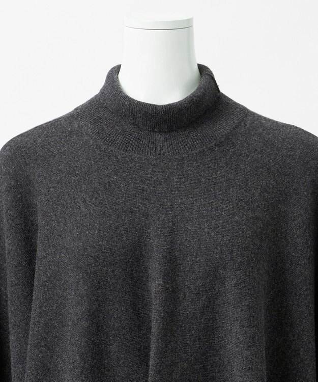 23区 【R(アール)】マイクロンメリノウール ニットケープ チャコールグレー系