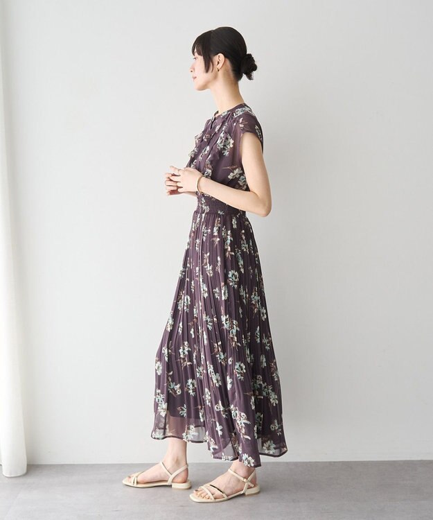 YECCA VECCA フラワー柄フリルプリーツワンピース Brown