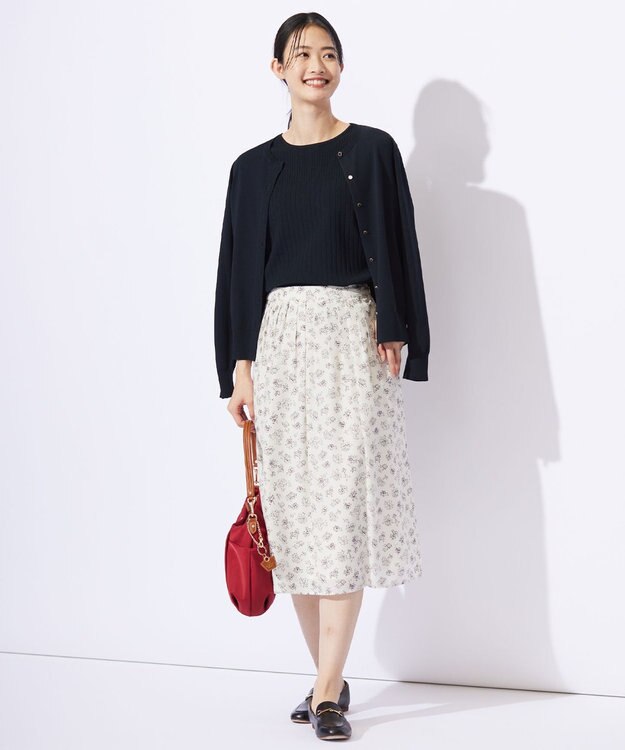 J.PRESS LADIES L 【WEB限定・洗える】ラインフラワープリント タック スカート アイボリー系