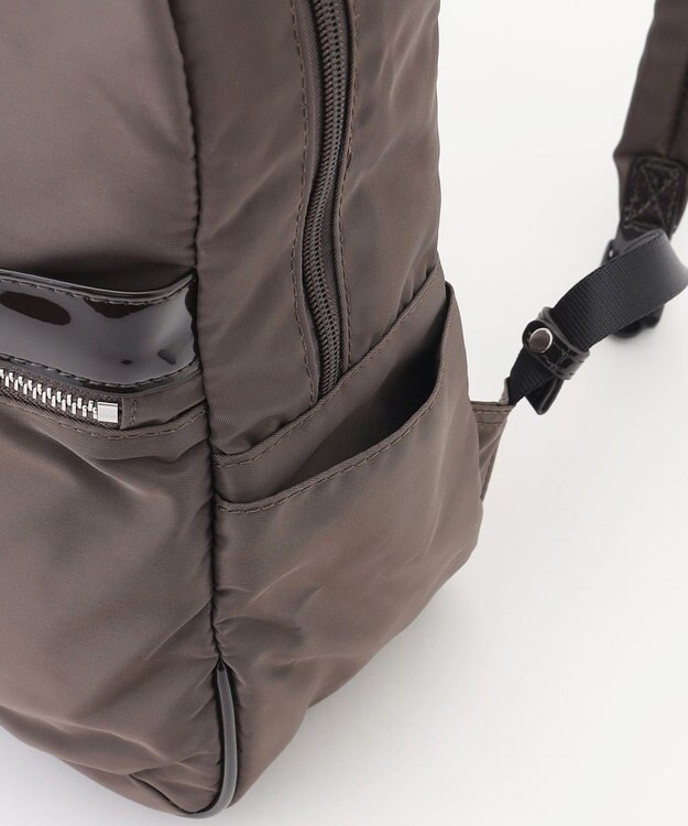 LA BAGAGERIE エナメルアクセントリュックサック グレー