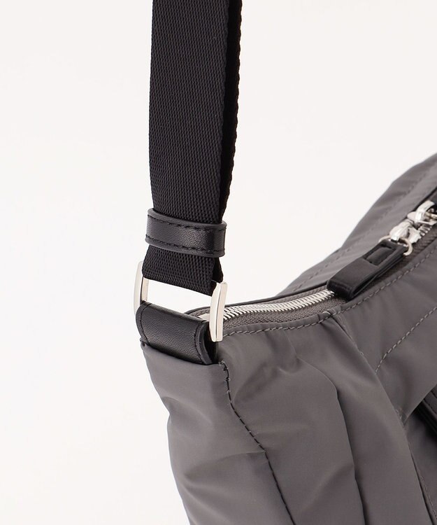 Y'SACCS カーゴポケット　ショルダーバッグ ダークグレー