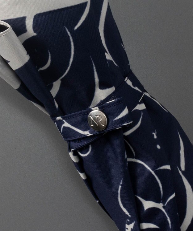 AURORA NINA RICCI ニナリッチ ドローイング花柄プリント 晴雨兼用傘（折りたたみ傘・トップフラット） ネイビー