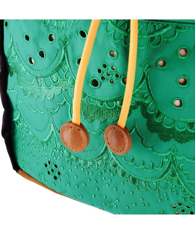 tsumori chisato CARRY スカラップレース ショルダーバッグ 【おしゃれな刺繍＆スポーティーな雰囲気をミックス】 グリーン