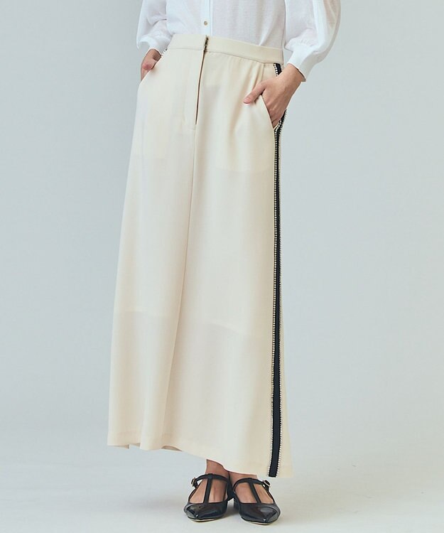 GRACE CONTINENTAL ラインビジューロングスカート キナリ