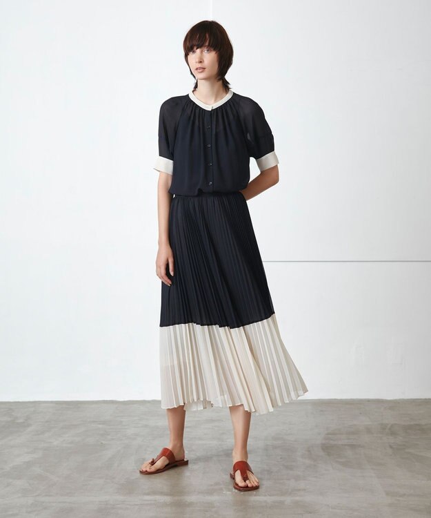 BEIGE， BOUIN / プリーツスカート Navy x Ecru