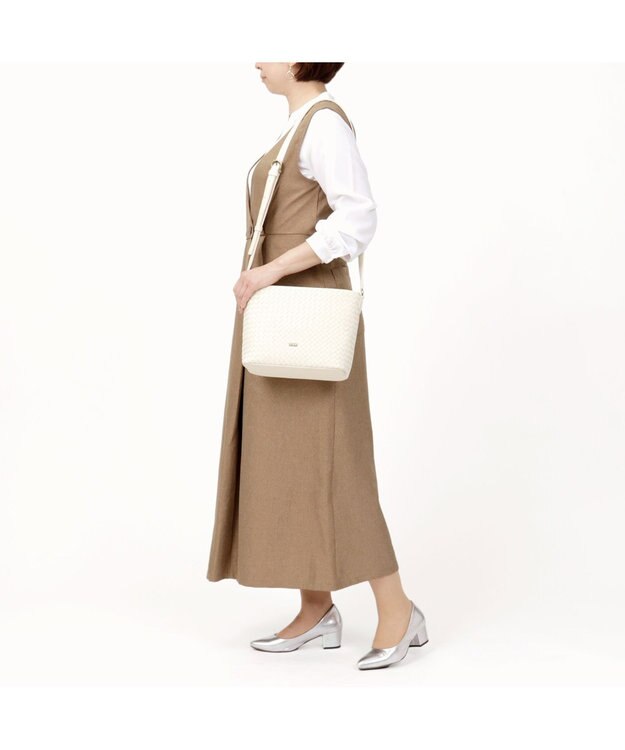 IBIZA マノ　ショルダーバッグ アイボリー