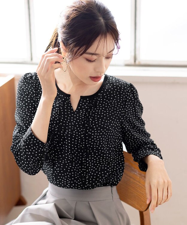 Tiaclasse 【洗える】大人上品な配色ピンタックブラウス ブラックドット