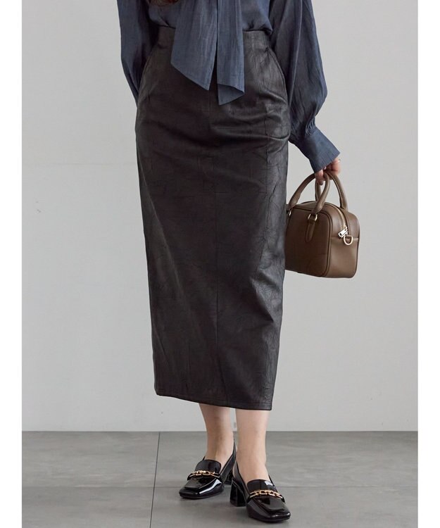 Te chichi クラックレザーライクナロースカート ブラック