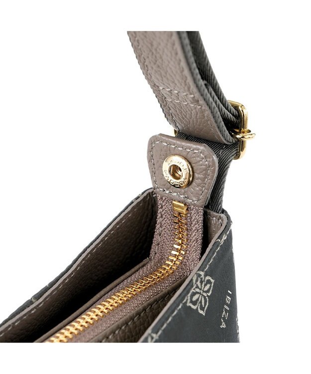 IBIZA モノグラムナイロン　ショルダーバッグ ダークグレー