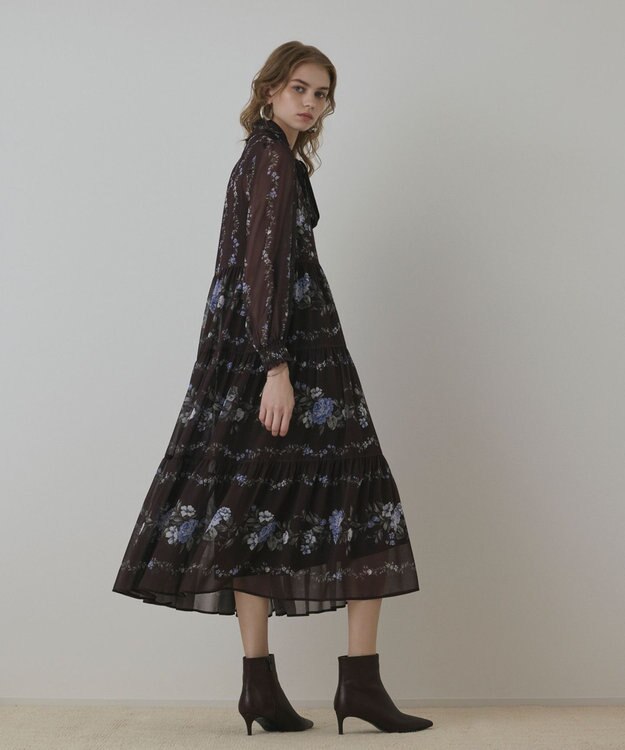 GRACE CONTINENTAL フラワープリントティアードワンピース ブラウン