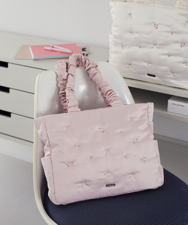 Maison de FLEUR ローズリボン刺繍パファートートバッグ Pink
