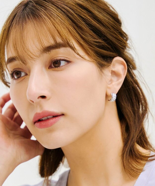 Tiaclasse 【金属アレルギー対応】　クリスタルピアス シルバー