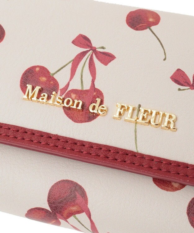 Maison de FLEUR チェリー柄ウォレット Ivory
