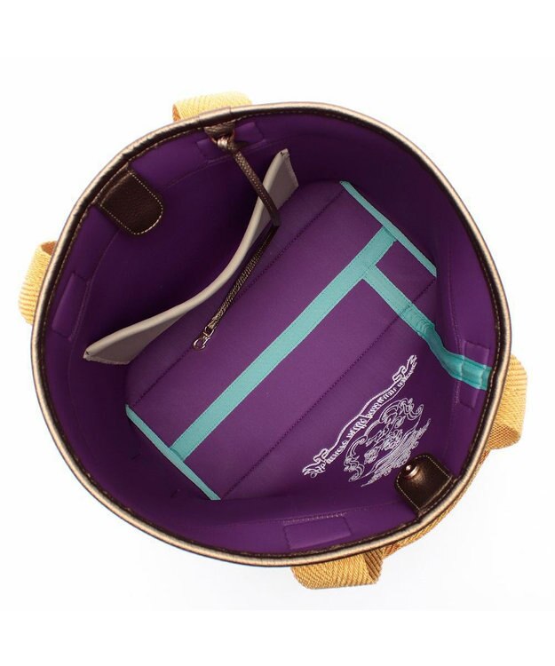 A.D.M.J. 【魔法の様に軽い】マジックライト/イタリアンファブリックステッチ刺しゅうデイリートートM トープ