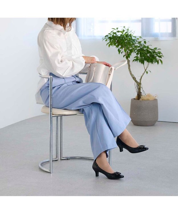 Riz raffinee <Riz raffinee>バックルモチーフコンビパンプス ブラック