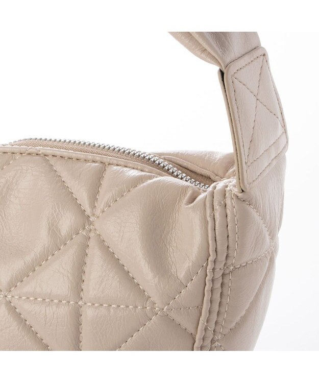 UNBILLION カシュカシュ cachecache / ソフト合皮キルティングハーフムーンショルダー アイボリー