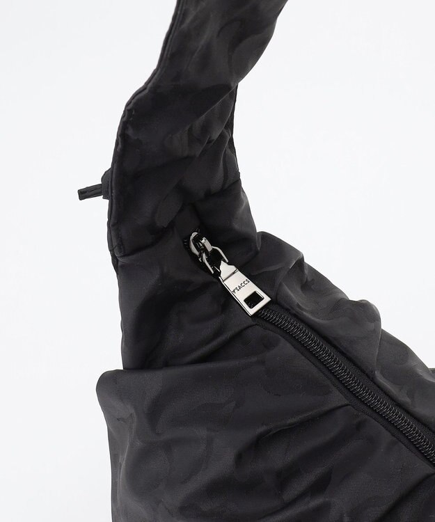 Y'SACCS 迷彩ジャカードシャーリングショルダーバッグ ブラック